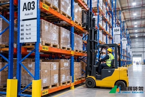 Håndtering av lagringssted for pallestativ: Hvordan organisere lagerstativplasseringer